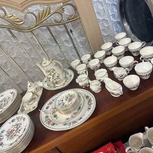 Aynsley Pembroke Fine English Bone China